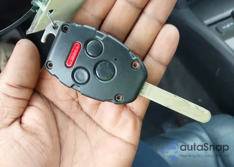 2012 Honda Accord 2.4 Se from USA, damaged, VIN 1HGCP2F68CA180750